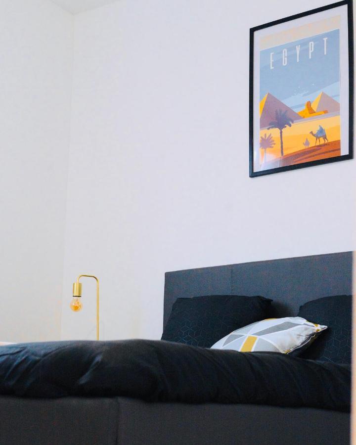 Bella Luna Ii: Elegant Center With Free Parking Apartment *